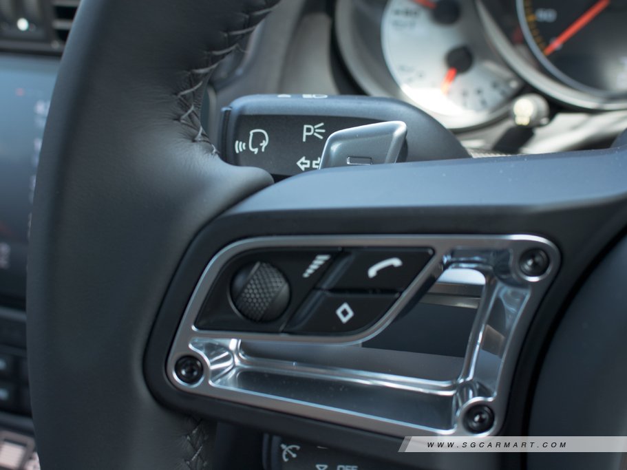 https://i.i-sgcm.com/new_cars/cars/11190/11190_g22