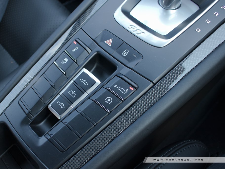 https://i.i-sgcm.com/new_cars/cars/11190/11190_g27