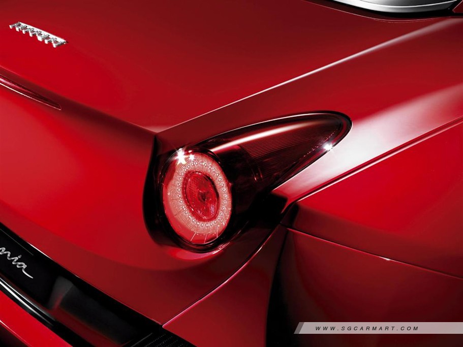 https://i.i-sgcm.com/new_cars/cars/11194/11194_g11
