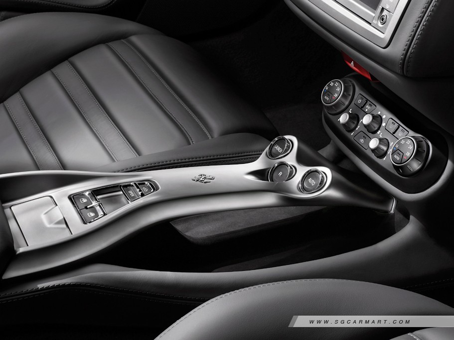 https://i.i-sgcm.com/new_cars/cars/11194/11194_g20