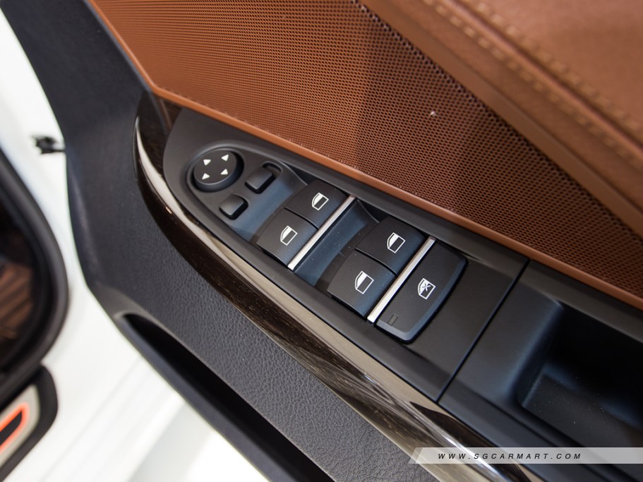 https://i.i-sgcm.com/new_cars/cars/11196/11196_g13