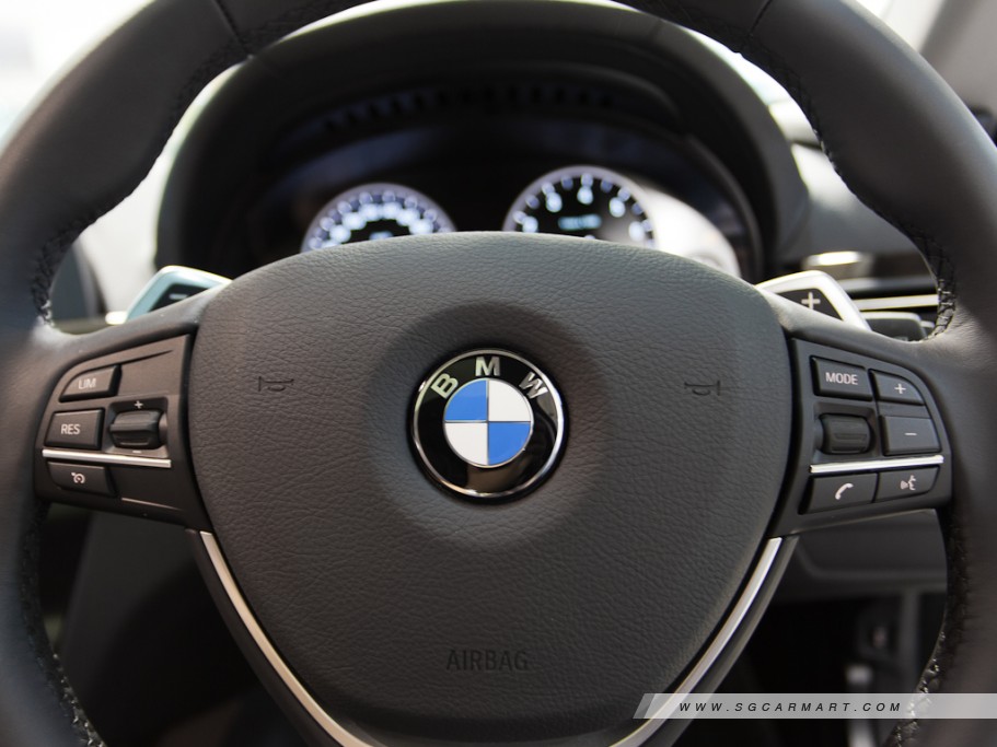 https://i.i-sgcm.com/new_cars/cars/11196/11196_g17
