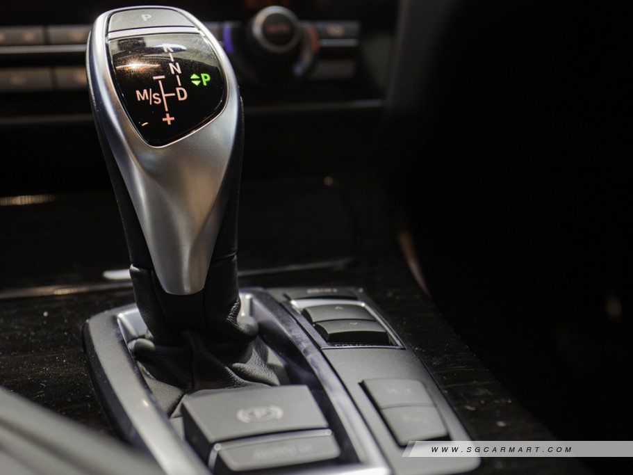 https://i.i-sgcm.com/new_cars/cars/11196/11196_g26