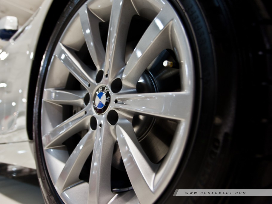 https://i.i-sgcm.com/new_cars/cars/11196/11196_g7