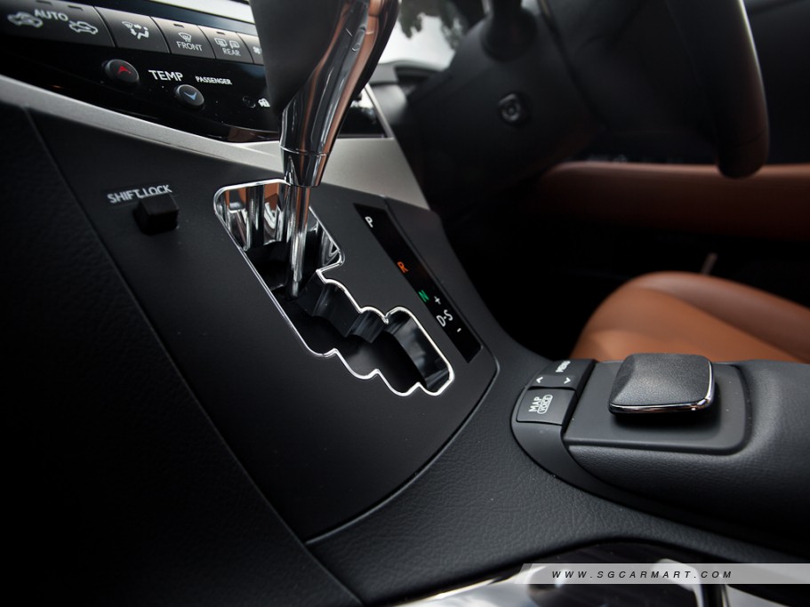 https://i.i-sgcm.com/new_cars/cars/11197/11197_g17