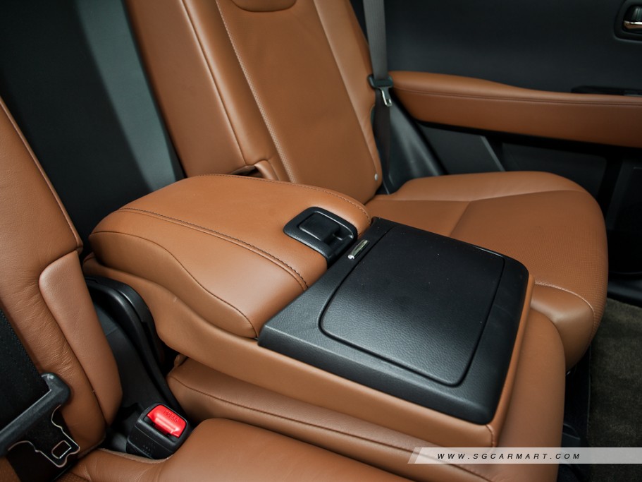 https://i.i-sgcm.com/new_cars/cars/11197/11197_g24