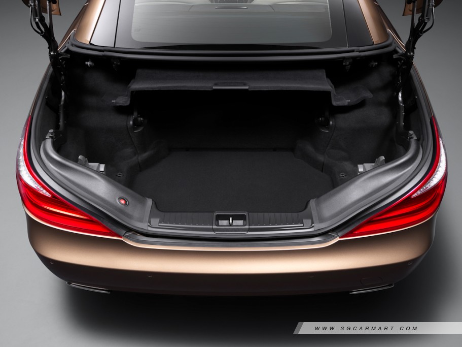 https://i.i-sgcm.com/new_cars/cars/11200/11200_g15