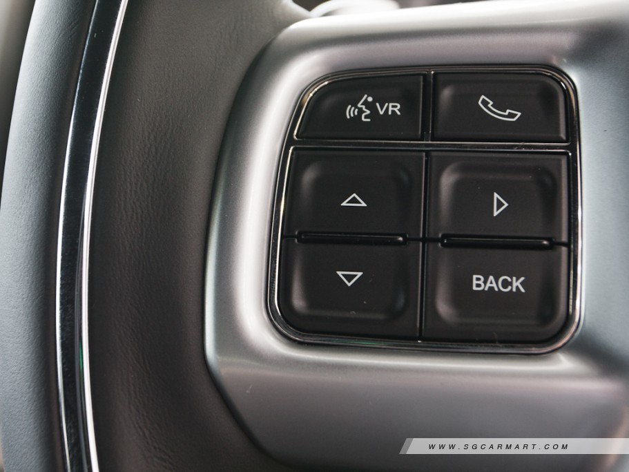 https://i.i-sgcm.com/new_cars/cars/11201/11201_g20