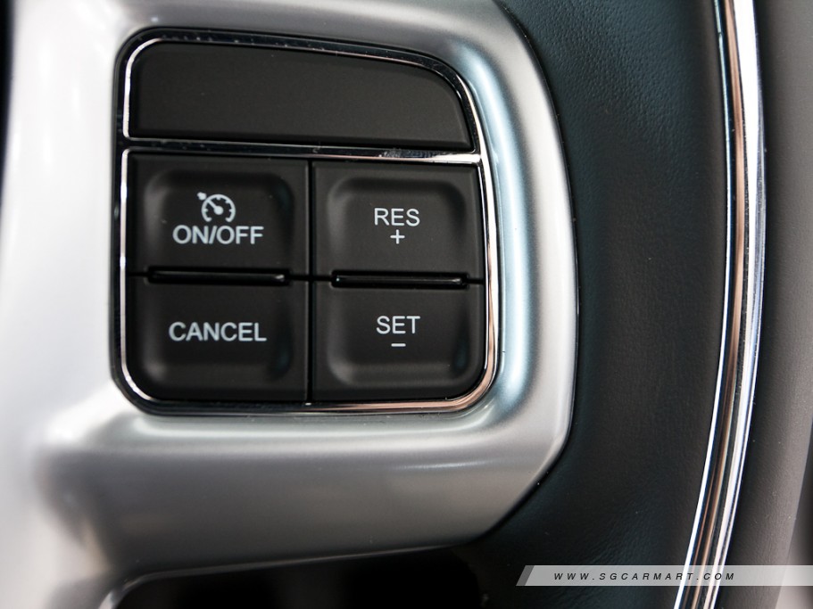 https://i.i-sgcm.com/new_cars/cars/11201/11201_g21