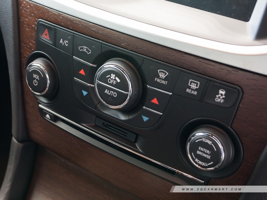 https://i.i-sgcm.com/new_cars/cars/11201/11201_g24