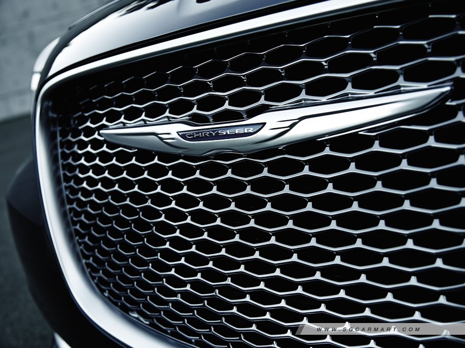 https://i.i-sgcm.com/new_cars/cars/11201/11201_g37
