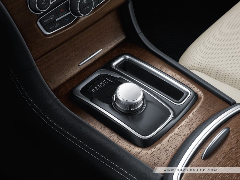 https://i.i-sgcm.com/new_cars/cars/11201/11201_g40
