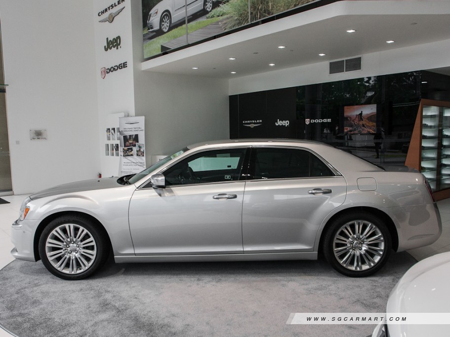 https://i.i-sgcm.com/new_cars/cars/11201/11201_g5