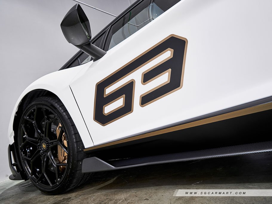 https://i.i-sgcm.com/new_cars/cars/11205/11205_g20