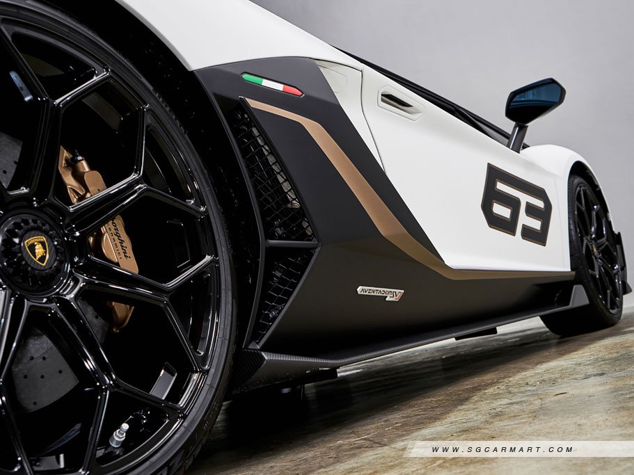 https://i.i-sgcm.com/new_cars/cars/11205/11205_g21