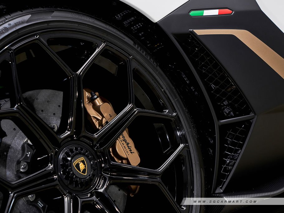 https://i.i-sgcm.com/new_cars/cars/11205/11205_g22