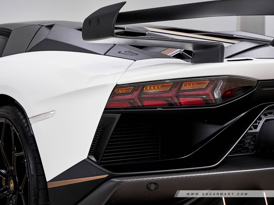 https://i.i-sgcm.com/new_cars/cars/11205/11205_g31