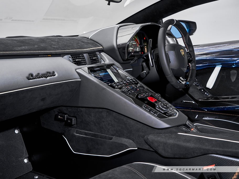 https://i.i-sgcm.com/new_cars/cars/11205/11205_g34