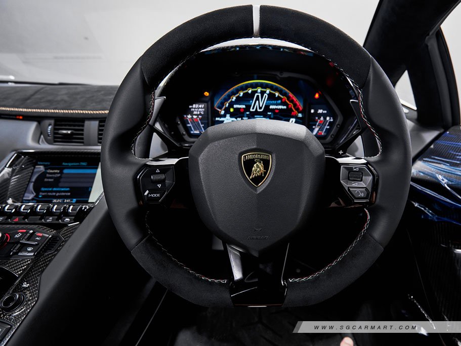 https://i.i-sgcm.com/new_cars/cars/11205/11205_g37