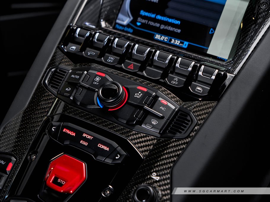 https://i.i-sgcm.com/new_cars/cars/11205/11205_g41