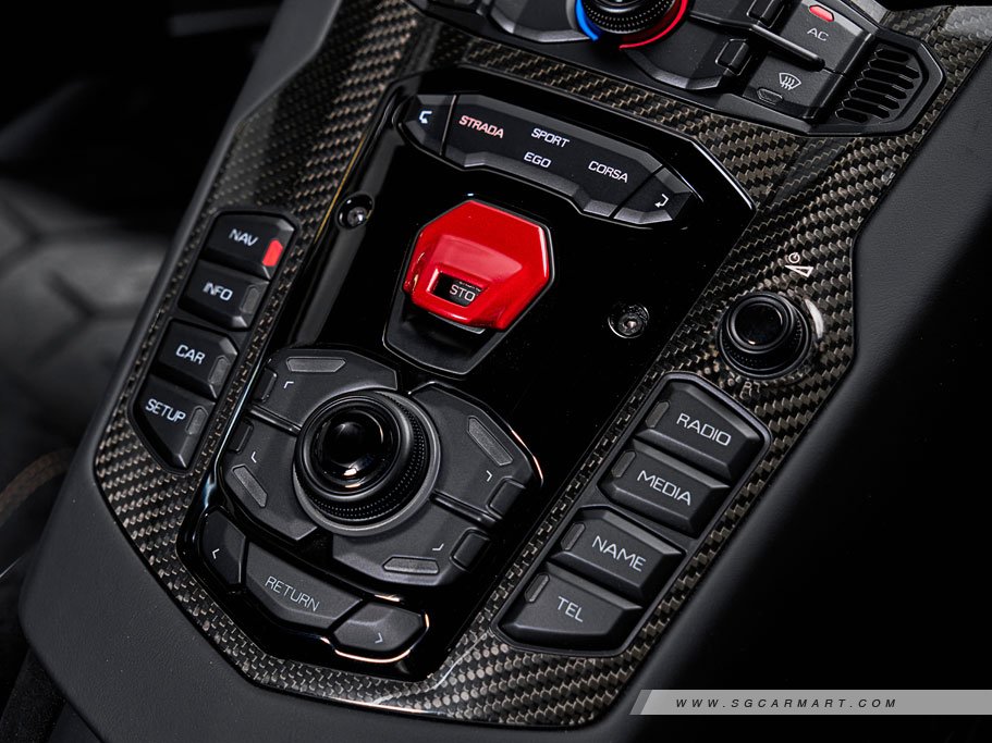 https://i.i-sgcm.com/new_cars/cars/11205/11205_g43
