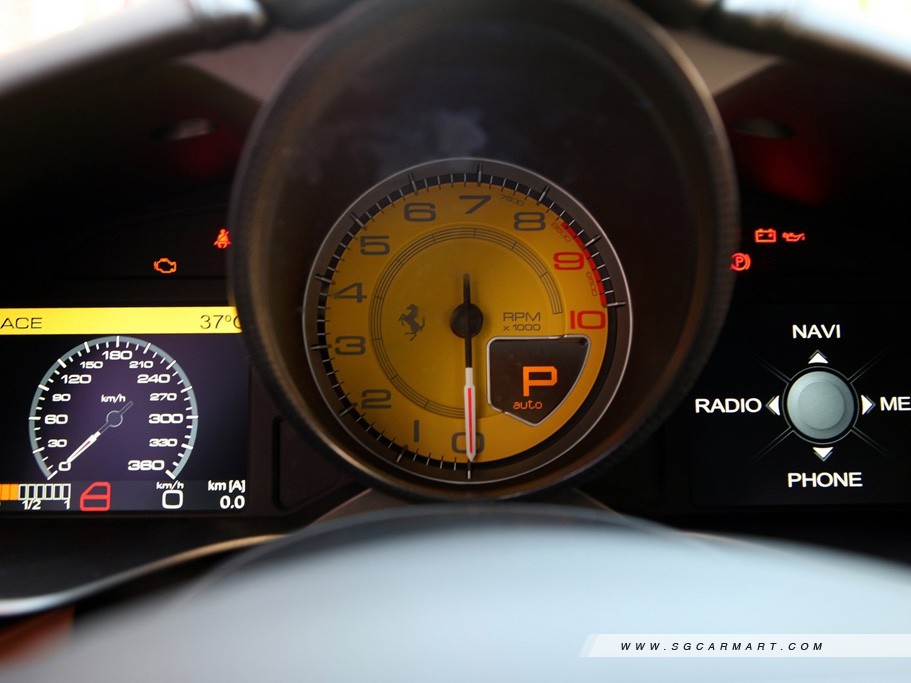 https://i.i-sgcm.com/new_cars/cars/11208/11208_g11