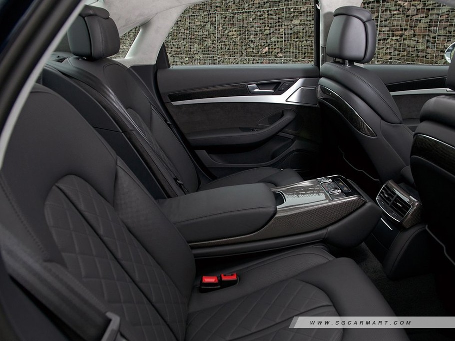 https://i.i-sgcm.com/new_cars/cars/11209/11209_g14