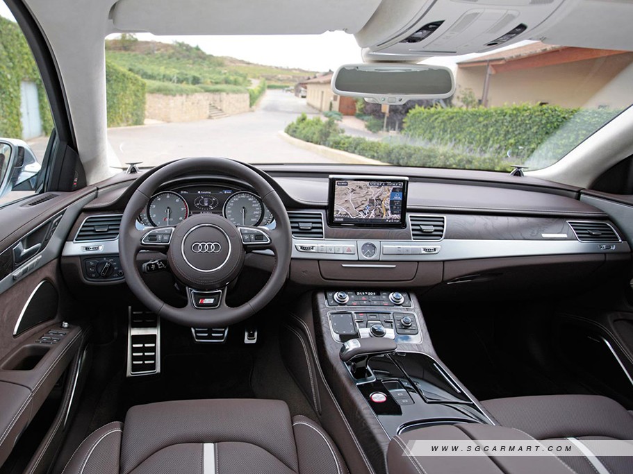 https://i.i-sgcm.com/new_cars/cars/11209/11209_g15