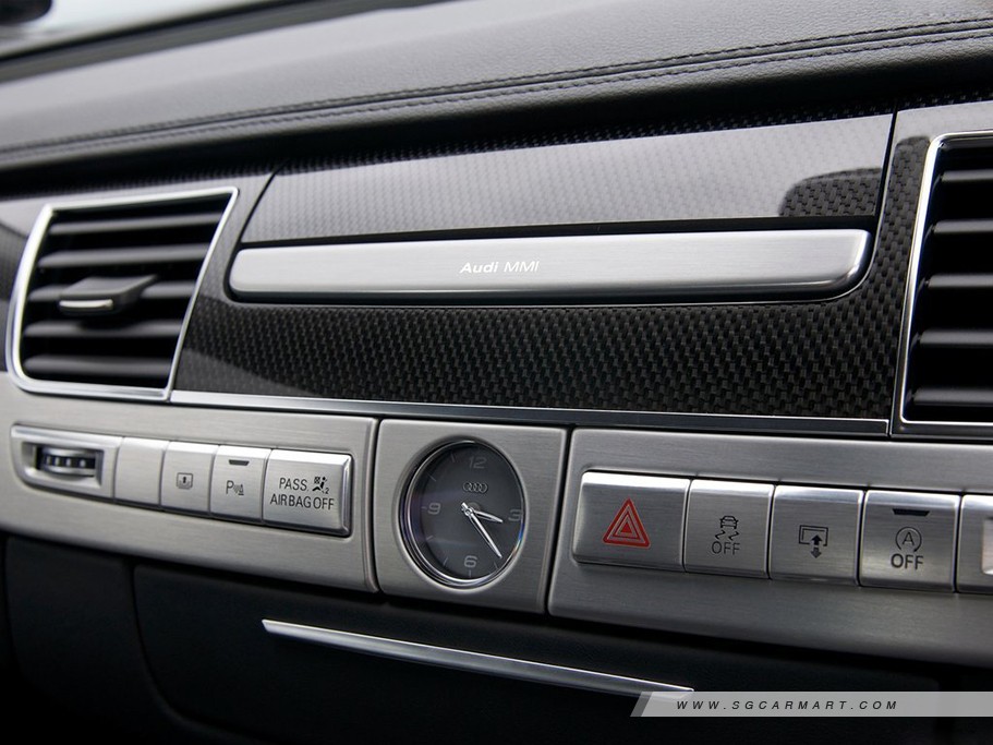 https://i.i-sgcm.com/new_cars/cars/11209/11209_g20
