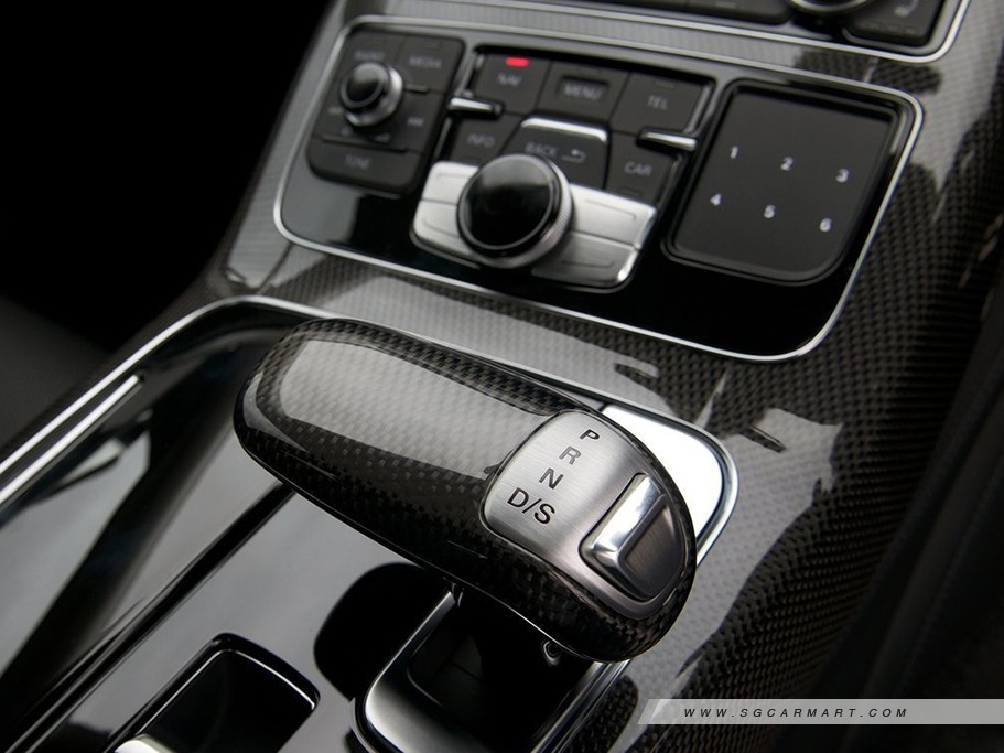https://i.i-sgcm.com/new_cars/cars/11209/11209_g21