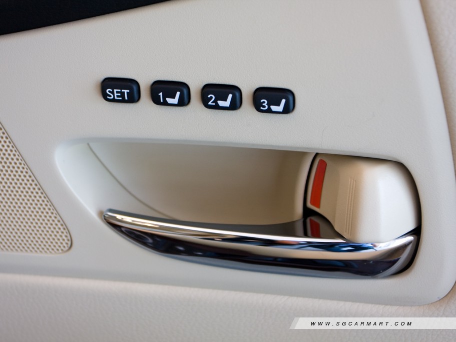 https://i.i-sgcm.com/new_cars/cars/11212/11212_g20