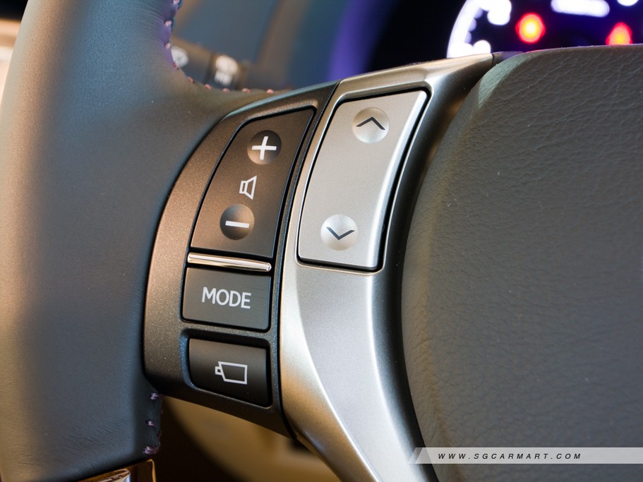 https://i.i-sgcm.com/new_cars/cars/11212/11212_g27