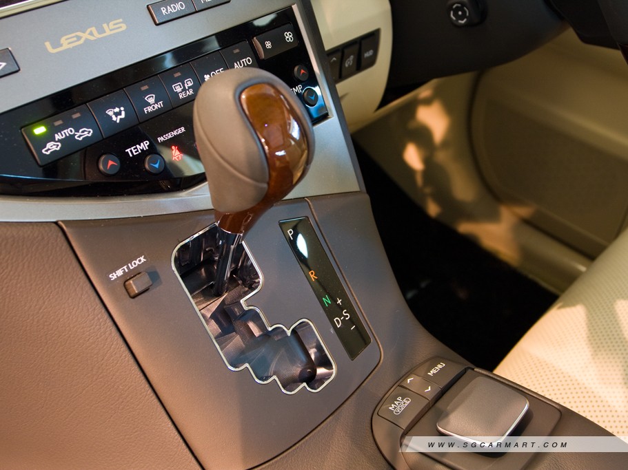 https://i.i-sgcm.com/new_cars/cars/11212/11212_g31
