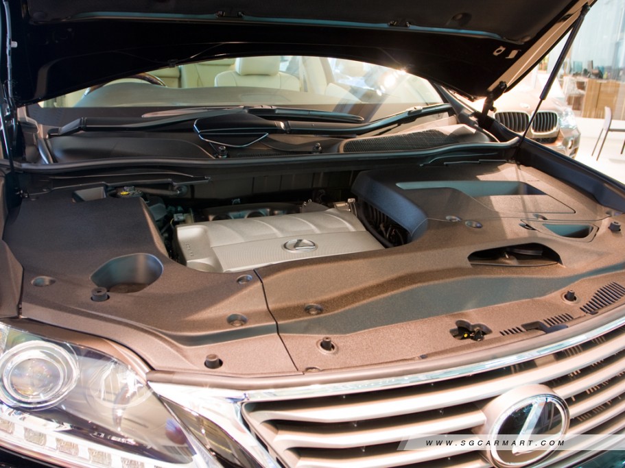 https://i.i-sgcm.com/new_cars/cars/11212/11212_g38