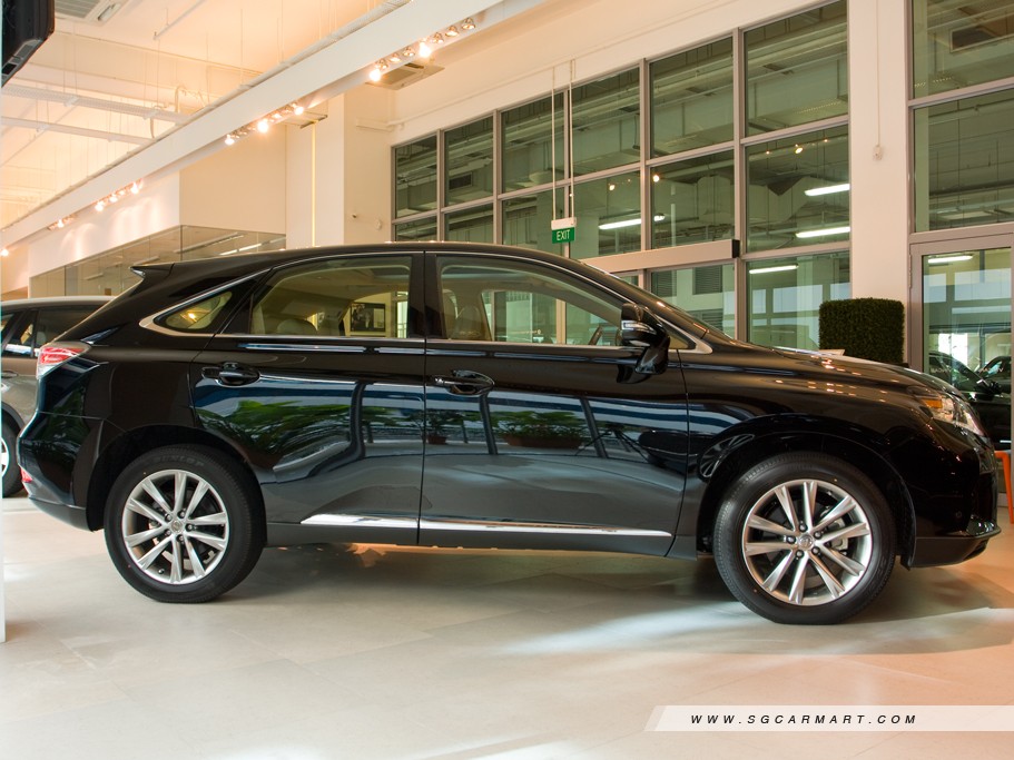 https://i.i-sgcm.com/new_cars/cars/11212/11212_g39