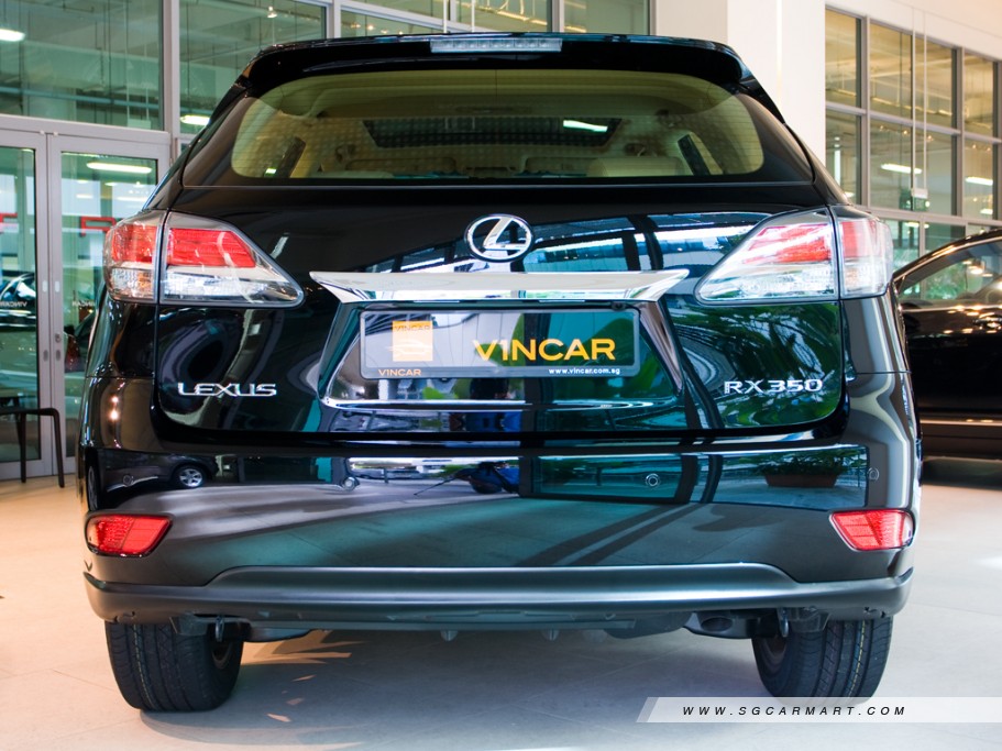 https://i.i-sgcm.com/new_cars/cars/11212/11212_g3