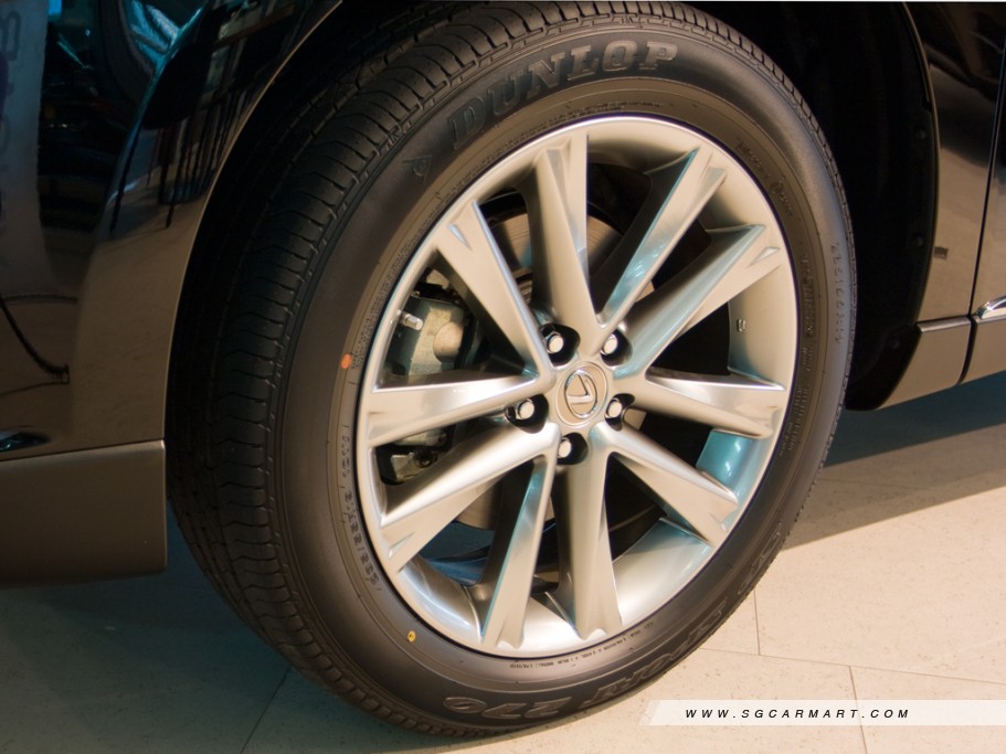 https://i.i-sgcm.com/new_cars/cars/11212/11212_g7
