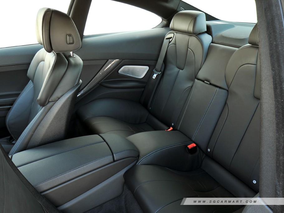 https://i.i-sgcm.com/new_cars/cars/11213/11213_g7