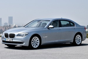 BMW 7 Series Hybrid image