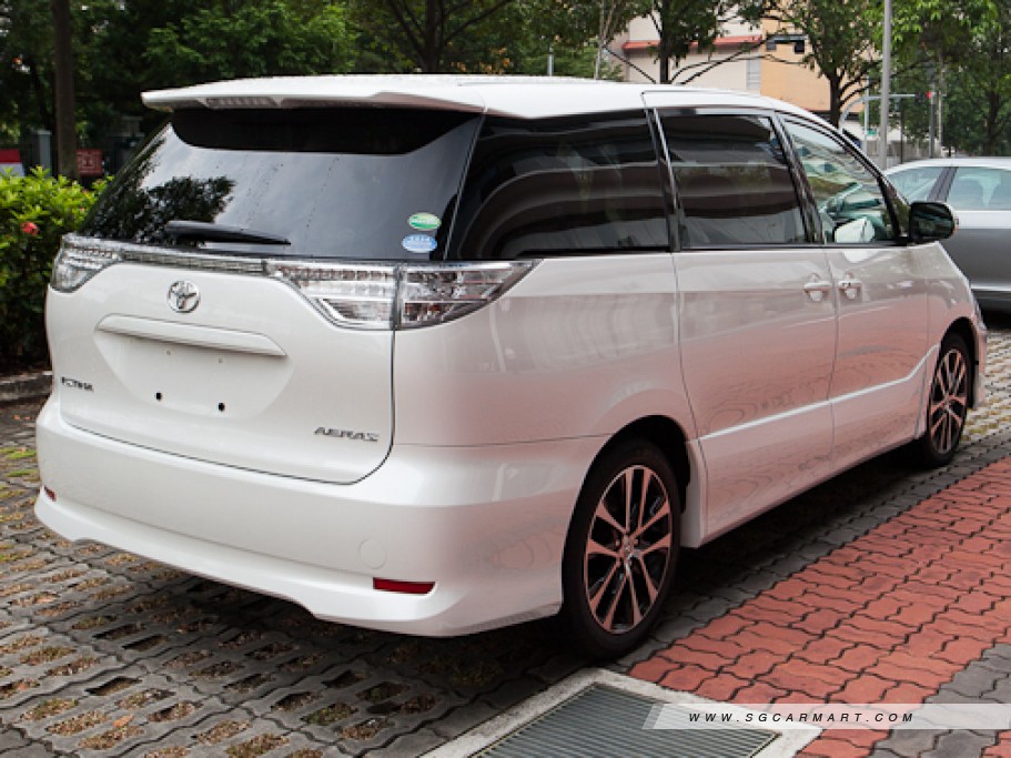 Toyota Estima 5