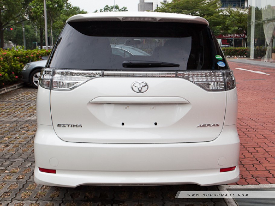 Toyota Estima 6