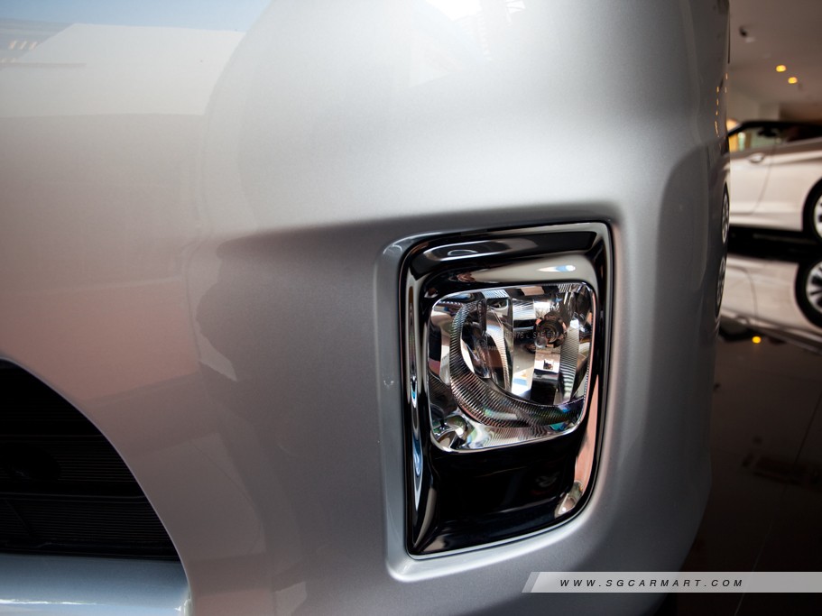 https://i.i-sgcm.com/new_cars/cars/11216/11216_g15