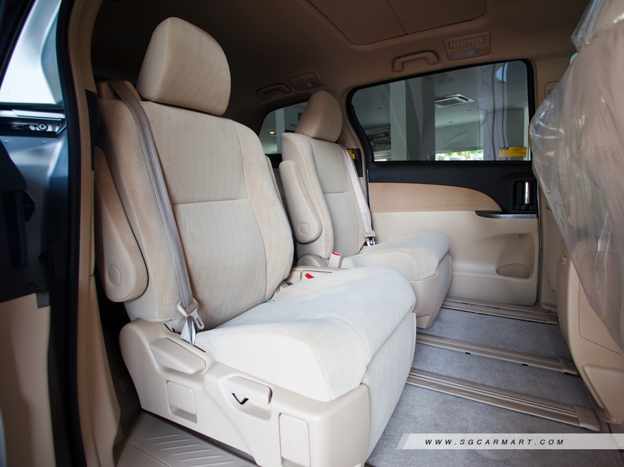 https://i.i-sgcm.com/new_cars/cars/11216/11216_g19