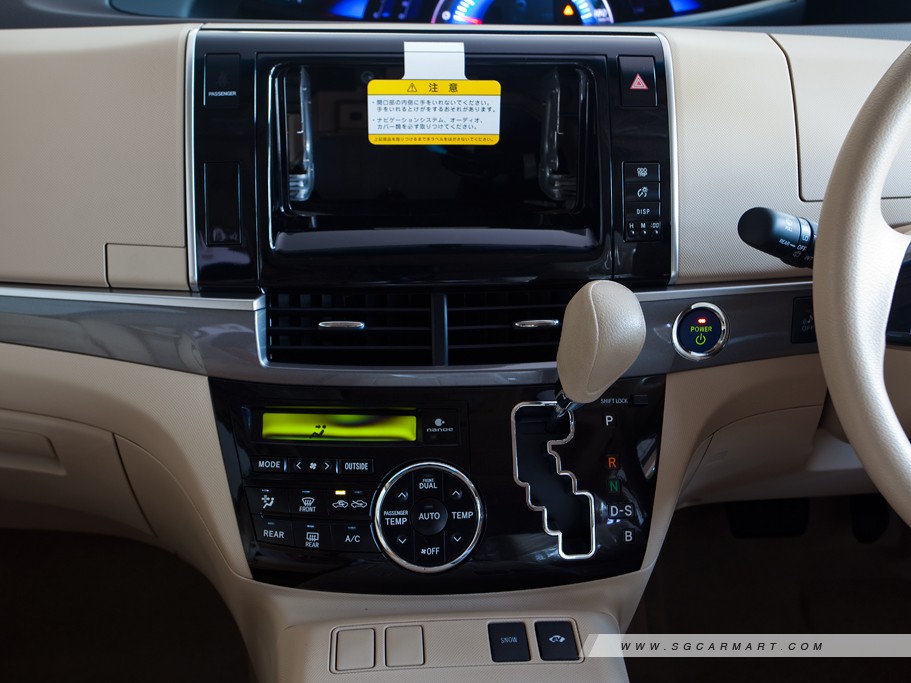 https://i.i-sgcm.com/new_cars/cars/11216/11216_g22