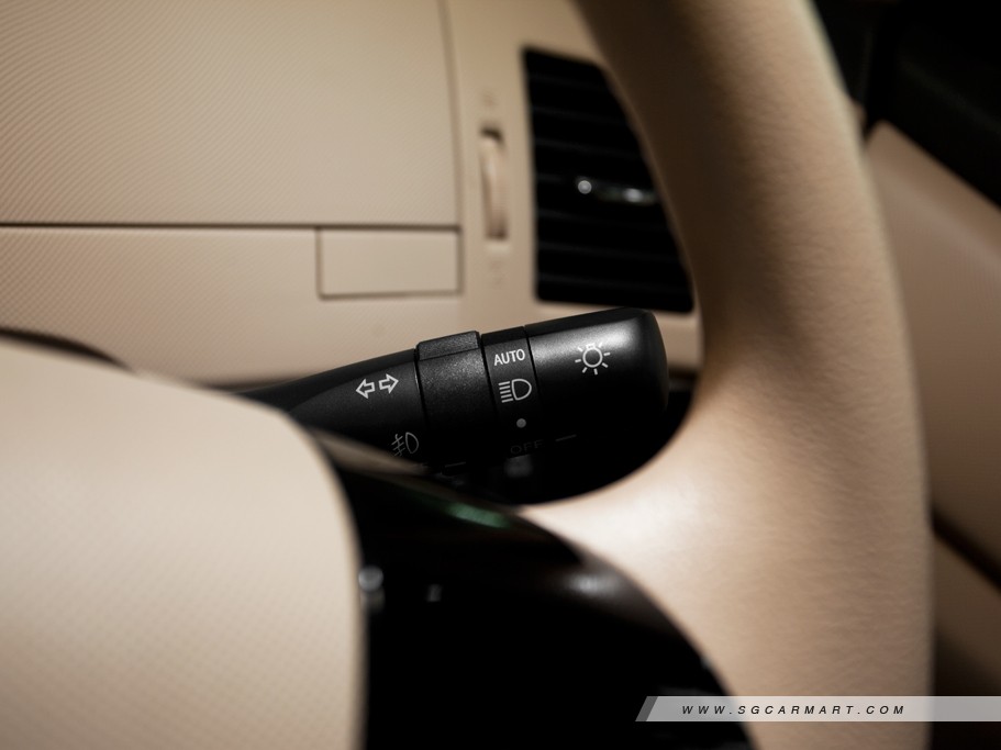 https://i.i-sgcm.com/new_cars/cars/11216/11216_g25