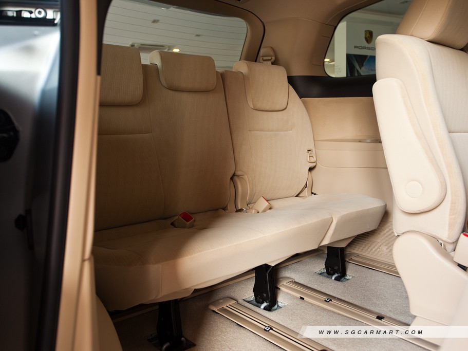 https://i.i-sgcm.com/new_cars/cars/11216/11216_g33