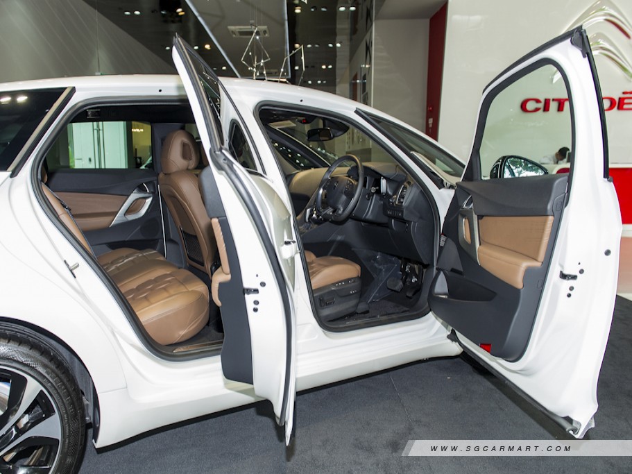 https://i.i-sgcm.com/new_cars/cars/11219/11219_g17