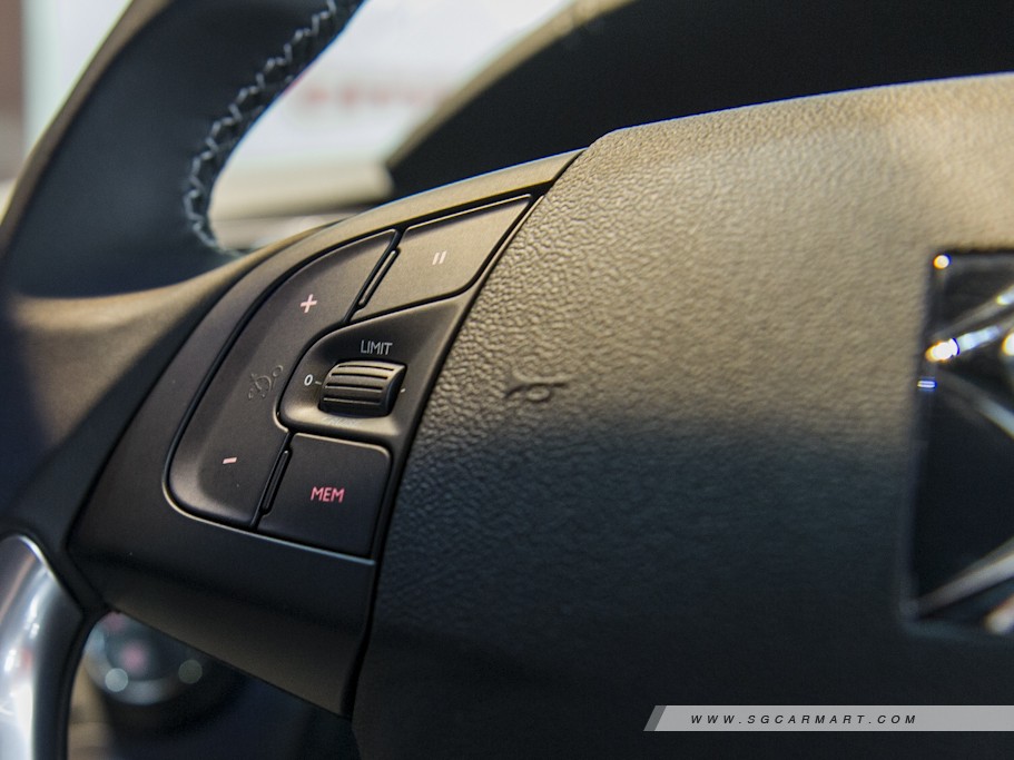 https://i.i-sgcm.com/new_cars/cars/11219/11219_g22