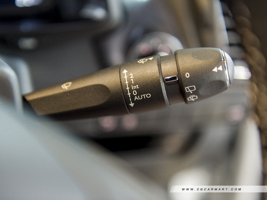 https://i.i-sgcm.com/new_cars/cars/11219/11219_g25