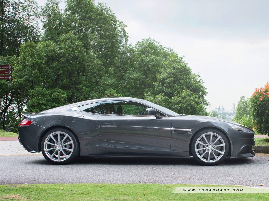 https://i.i-sgcm.com/new_cars/cars/11220/11220_g17